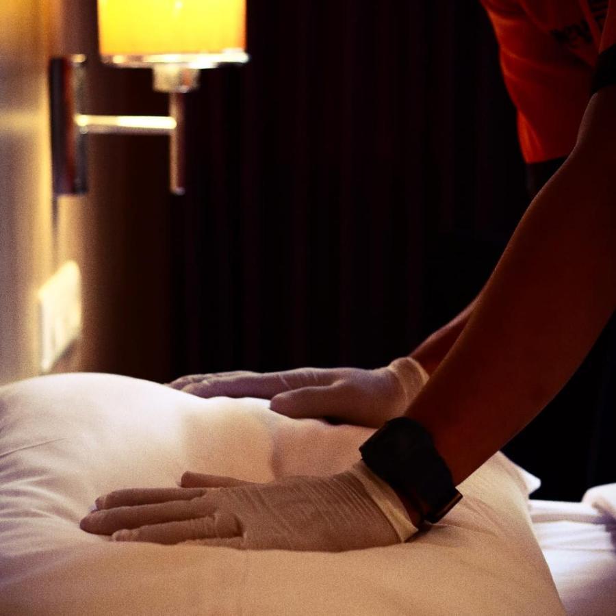 News Hotel Waru Sidoarjo Kültér fotó